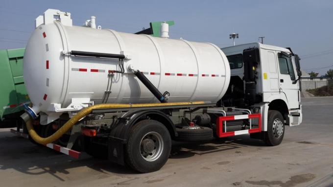 Nettoyage au jet de Sinotruk HOWO 12m3/12000liter et camion-citerne aspirateur d'aspiration d'eaux d'égout de vide, nettoyage au jet combiné par aspiration d'eaux d'égout de vide