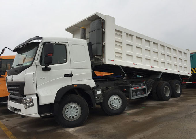 Camion à benne basculante de Sinotruk Howo A7 371 HP 12 tonnes des roues LHD 60 20 - 30 CBM ZZ3317N3867N1