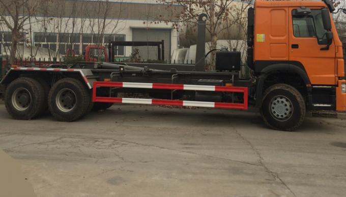 Camion démontable d'enlèvement des ordures de chariot de SINOTRUK HOWO 20-25 CBM