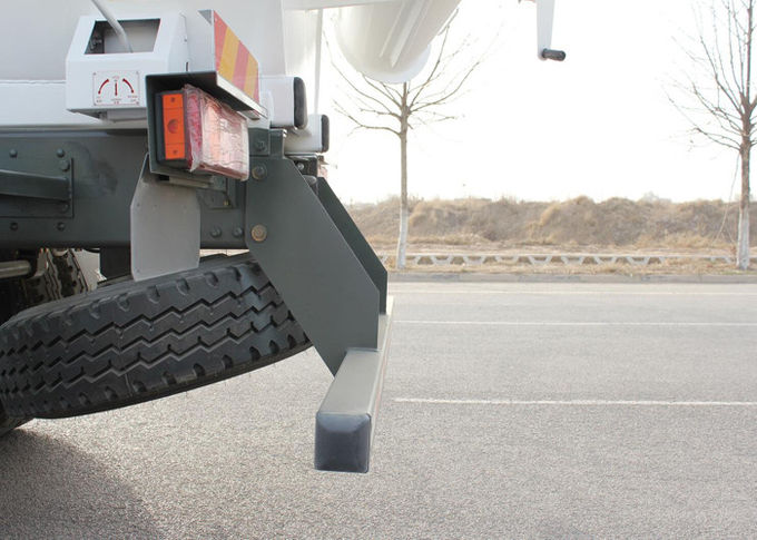 Le camion mobile SINOTRUK HOWO 10CBM RHD 10 de mélangeur concret roule le moteur 336HP