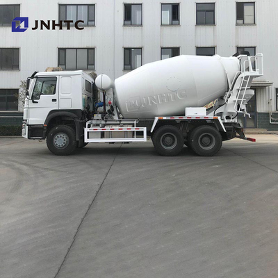 Camions de ciment Howo Mélangeur de béton 6X4 380HP 10 mètres cubes