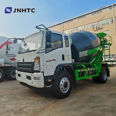 HOWO 4×2 Camion à béton léger 3 mètres cubes 4,5 tonnes Résistance aux intempéries Camion à béton