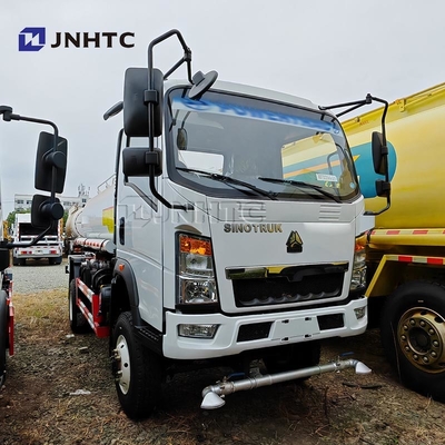 NEW HOWO Camion d'eau léger 4x2 5000 litres 5 tonnes Camion-citerne