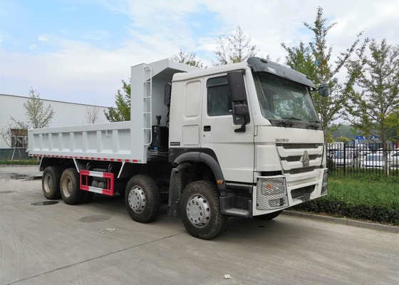 8 x 4 matériel du camion- Q345 résistants, camion à benne basculante de chargement de 50 tonnes