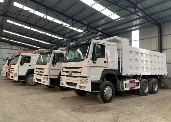 camion à benne basculante résistant de pneu sans chambre de 13R22.5 20CBM Sinotruk Howo 6x4