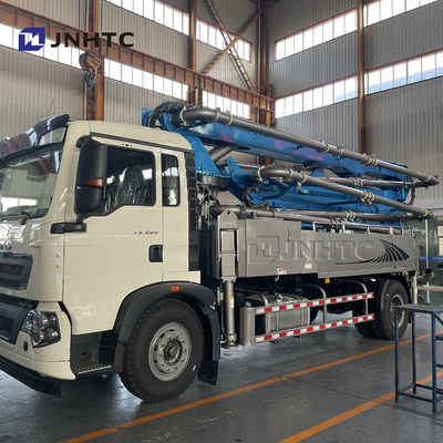 Le camion a monté HOWO 38M Concrete Pump Truck avec l'axe trois