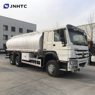Camion-citerne aspirateur de carburant de HOWO 6x4 336hp avec le bateau-citerne 20cbm