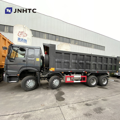 Roues résistantes noires 420hp Sinotruk Tipper Truck New Model du camion à benne basculante 12