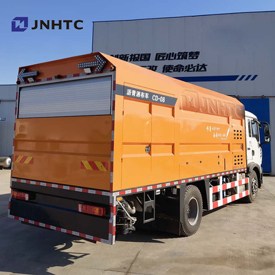 Camion intelligent 4x2 de pulvérisateur d'asphalte de HOWO A7 H5 8cbm conduit