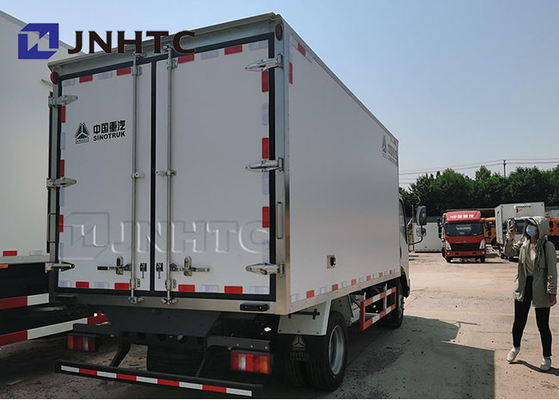 SINOTRUCK Howo 4x2 a frigorifié des camions pour la viande 266hp