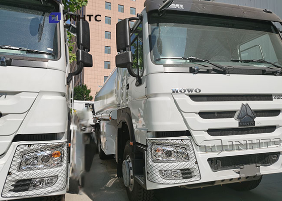 réservoir de l'eau 20m3 arrosant le camion Sinotruk Howo 6x4
