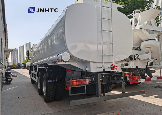 réservoir de l'eau 20m3 arrosant le camion Sinotruk Howo 6x4