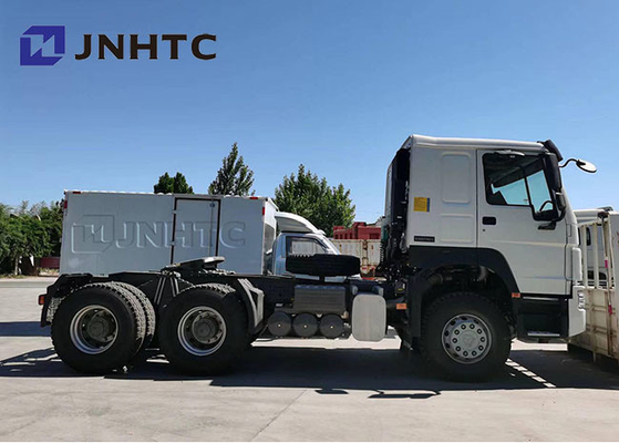 6x4 camion de tracteur de Howo de roues du moteur 10 420 puissances en chevaux