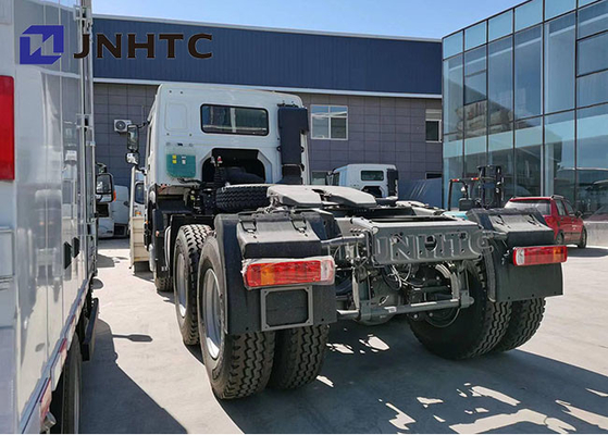 6x4 camion de tracteur de Howo de roues du moteur 10 420 puissances en chevaux