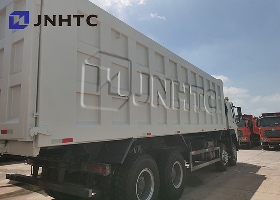 Sinotruk 30 tonnes à benne basculante de camion de rouleur de Howo 8x4 12