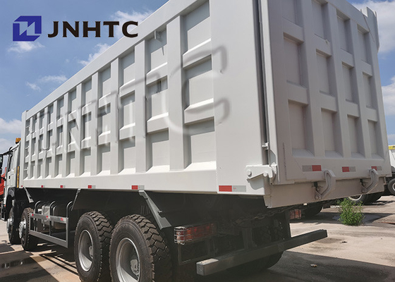Sinotruk 30 tonnes à benne basculante de camion de rouleur de Howo 8x4 12