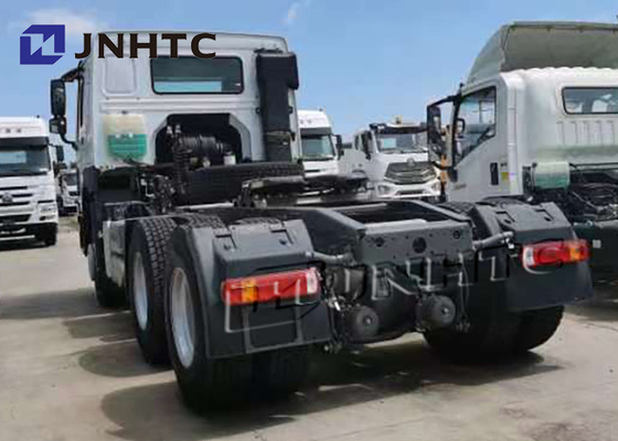 371HP Sinotruk Howo 6x4 25 tonnes de camion diesel de tracteur avec la tête de remorque