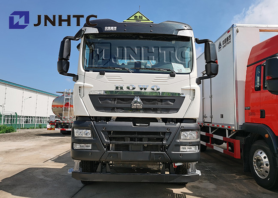 Capacité de camions de réservoir de mazout de Sinotruk HOWO 8X4 25000 litres