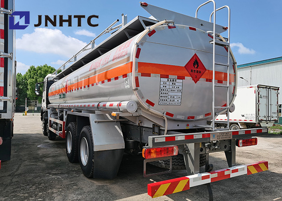Capacité de camions de réservoir de mazout de Sinotruk HOWO 8X4 25000 litres