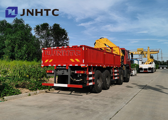 Sinotruck Howo 8x8 tout le camion de cargaison d'entraînement de roue avec des grues de 30t 13t
