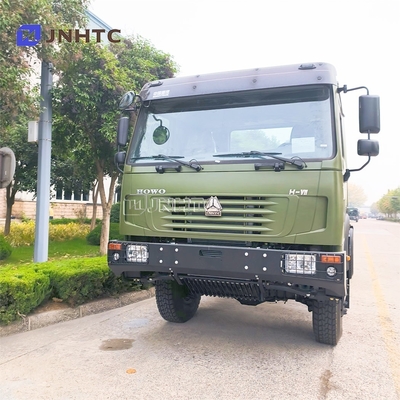 Sinotruk 8x8 à traction intégrale camion lourd à carburant diesel camion