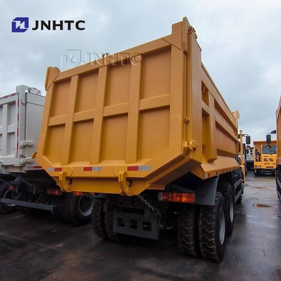 Sinotruck Dump Truck Mining Tipper 10 roues 50 tonnes de charbon vers la RDC