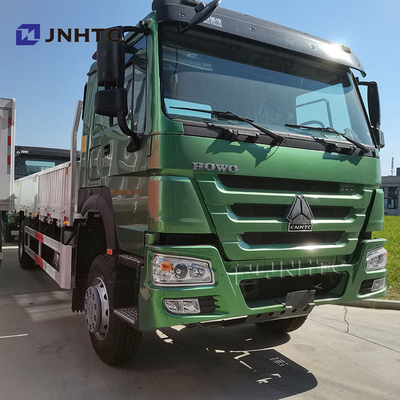 Poids léger à la main gauche Howo Cargo Truck 4x2 6 roues 300 ch