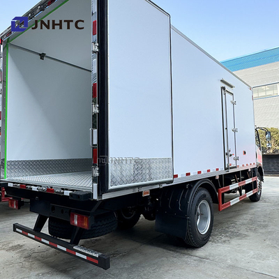 Nouveau camion réfrigéré Lihgt Sinotruck 4X2 5 tonnes Pour la livraison de nourriture de refroidissement bas prix