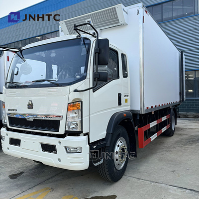 Nouveau camion réfrigéré Lihgt Sinotruck 4X2 5 tonnes Pour la livraison de nourriture de refroidissement bas prix