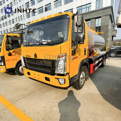 Chine Vente à chaud Howo 4 Cbms Route Distributeur intelligent d'asphalte camions Nouveau pulvérisateur de bitume Distributeur d'asphalte camions