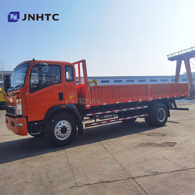Vente à chaud HOWO Camions de marchandises 4X2 6 roues 8-10Tons Light Right Drive Avec climatisation