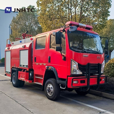 Nouveau camion de lutte contre les incendies Howo 5000L réservoir de mousse d'eau 4X4 camion de lutte contre les incendies bon prix