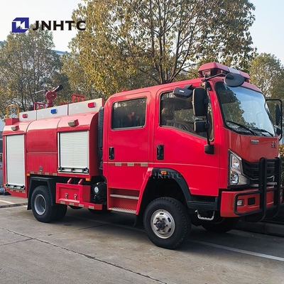 Nouveau camion de lutte contre les incendies Howo 5000L réservoir de mousse d'eau 4X4 camion de lutte contre les incendies bon prix