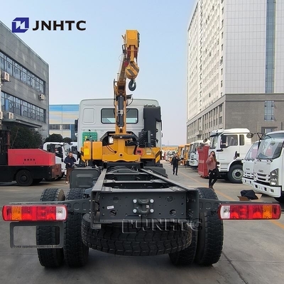 Camion lourd HOWO Camion diesel 4x4 6 roues Chassis avec grue de haute qualité