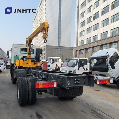 Camion lourd HOWO Camion diesel 4x4 6 roues Chassis avec grue de haute qualité