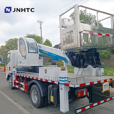 Howo 4x2 Bucket Truck Plateforme de travail aérienne Truck monté à haute altitude Truck d'exploitation pour l'entretien des feux de rue