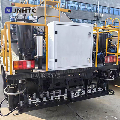HOWO 4m3 Machinerie de construction routière Distributeur de bitume Pulvérisateur Meilleur prix