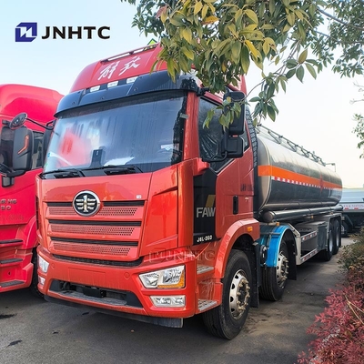 Nouveau FAW J6L 350HP 8X4 28000L 35000L 30000lL camion réservoir de carburant de haute qualité
