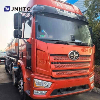 Nouveau FAW J6L 350HP 8X4 28000L 35000L 30000lL camion réservoir de carburant de haute qualité