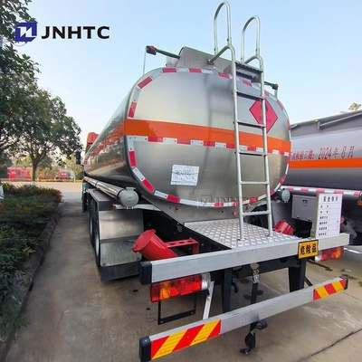 Nouveau FAW J6L 350HP 8X4 28000L 35000L 30000lL camion réservoir de carburant de haute qualité