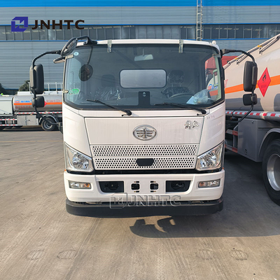 FAW 5000 litres de pétrole diesel léger Transporteur capacité réservoir de carburant camion-citerne à vendre