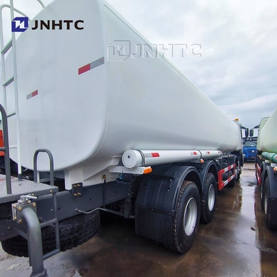 Nouveau produit Sinotruk Howo camion réservoir d'eau 8X4 400HP 10 pneus réservoir d'eau vente à chaud