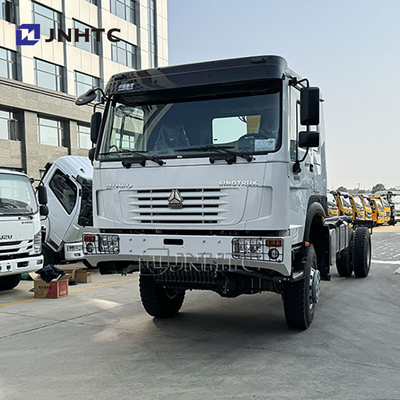 SINOTRUK HOWO Camion de chargement diesel 4x4 6 roues châssis avec grue bas prix