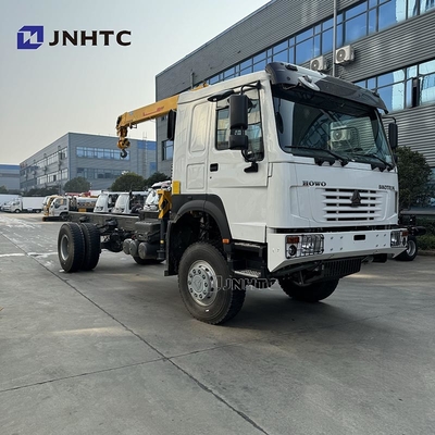 SINOTRUK HOWO Camion de chargement diesel 4x4 6 roues châssis avec grue bas prix