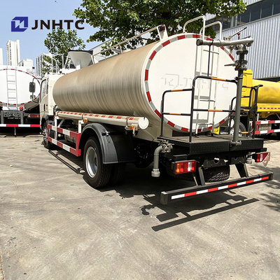 Chine Howo Tanke camion d'eau 4x2 camions d'eau légers 10cbm camion d'arrosage d'eau