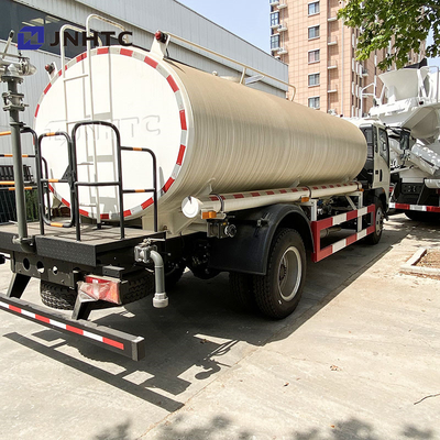 Chine Howo Tanke camion d'eau 4x2 camions d'eau légers 10cbm camion d'arrosage d'eau