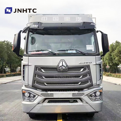 Nouveau HOWO NX 6X4 transport de cargaisons de viande réfrigérateur Box Truck prix