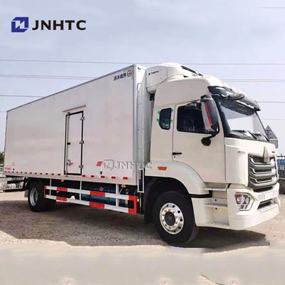 Nouveau HOWO NX 6X4 transport de cargaisons de viande réfrigérateur Box Truck prix