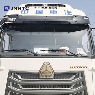 Nouveau HOWO NX 6X4 transport de cargaisons de viande réfrigérateur Box Truck prix