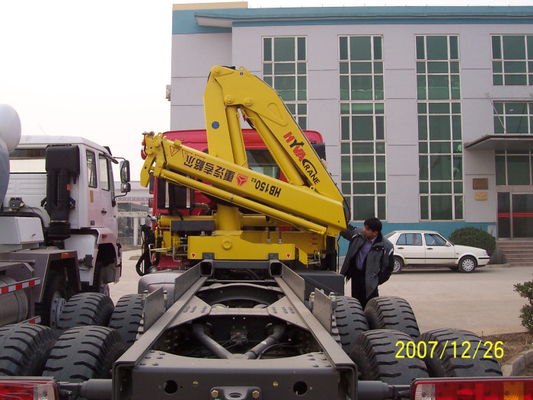 Le camion de tracteur de Sinotruk a monté des grues que les tonnes de l'équipement 336hp 6×4 XCMG12 tendent le cou